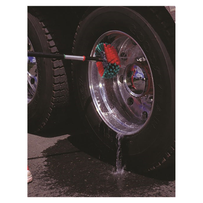 Vikan wheel brush with water flow-through, 24 cm