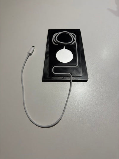 ID4 MagSafe charging pad