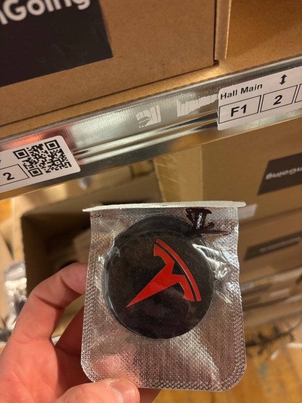 4 x Tesla Logo