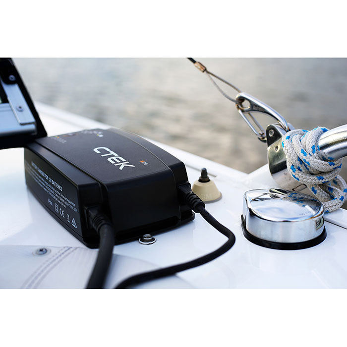 CTEK Marine Charger M25 12V - Lead-Acid and LiFePO4 (Lithium)