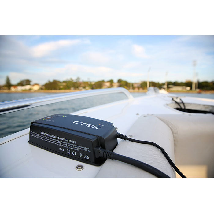 CTEK Marine Charger M25 12V - Lead-Acid and LiFePO4 (Lithium)