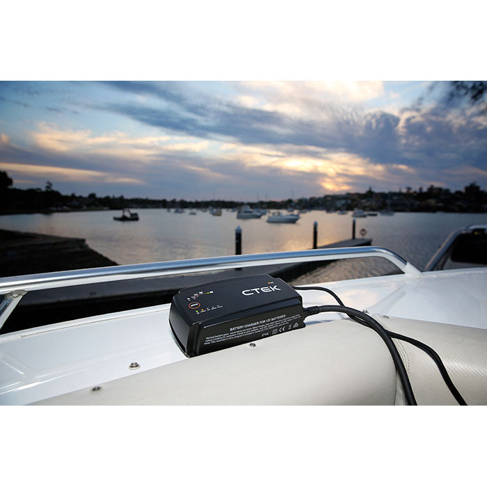 CTEK Marine Charger M25 12V - Lead-Acid and LiFePO4 (Lithium)