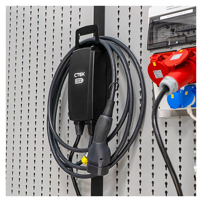CTEK Njord Electric Car Charger Type 2 incl. Wall Bracket (3)