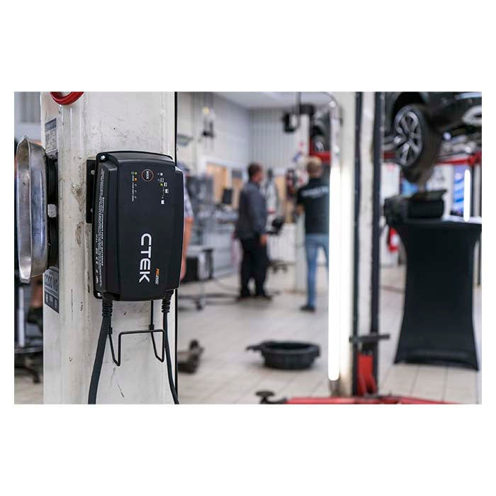 CTEK PRO25S Multi Charger 12V 25A, 2m Cable