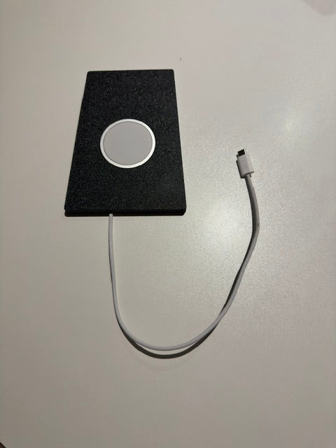 ID4 MagSafe charging pad