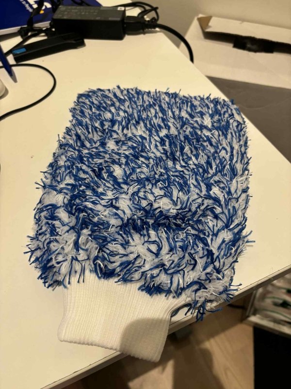 Soft Microfibre Wash Mitt - Blue